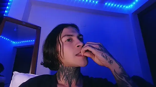 Snapshot of jord4nn__ chatting on January 26, 7:53 am jord4nn online show from January 26, 7:53 am