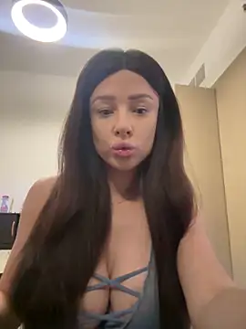 Snapshot of SexySophiaax chatting on February 28, 10:30 am SexySophiaax online show from February 28, 10:30 am