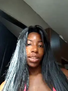 Snapshot of melangelo17 chatting on February 21, 11:22 am melangelo17 online show from February 21, 11:22 am