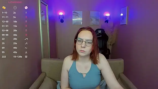 Snapshot of _candy__sweet__ chatting on February 5, 10:51 am candy sweet online show from February 5, 10:51 am