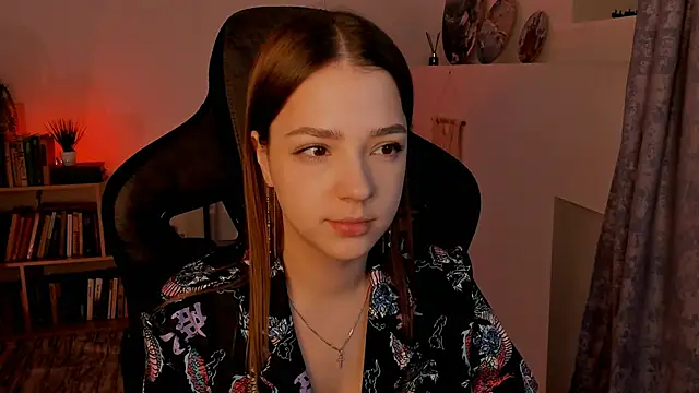 Snapshot of PamBeesly chatting on January 25, 3:09 pm PamBeesly online show from January 25, 3:09 pm