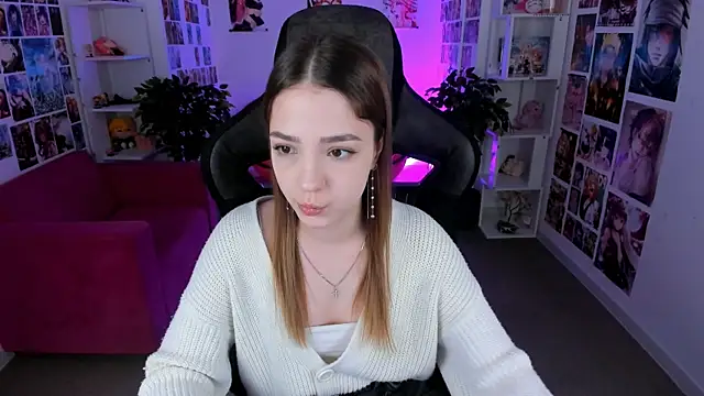 Snapshot of PamBeesly chatting on March 3, 2:47 am PamBeesly online show from March 3, 2:47 am