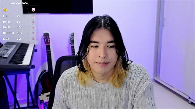 Snapshot of JordiWilld chatting on March 16, 8:43 pm JordiWilld online show from March 16, 8:43 pm