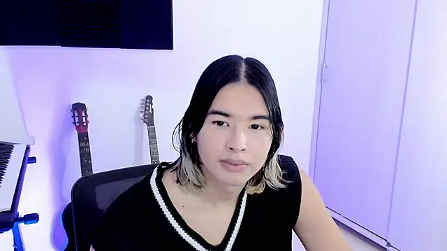 JordiWilld online show from October 18, 4:37 am