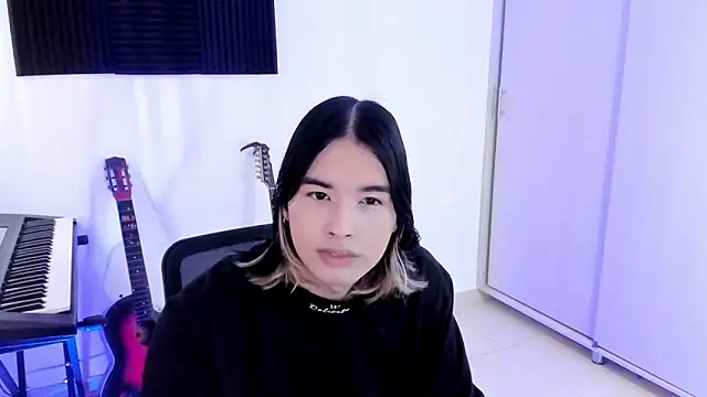 Snapshot of JordiWilld chatting on November 2, 3:58 pm JordiWilld online show from November 2, 3:58 pm