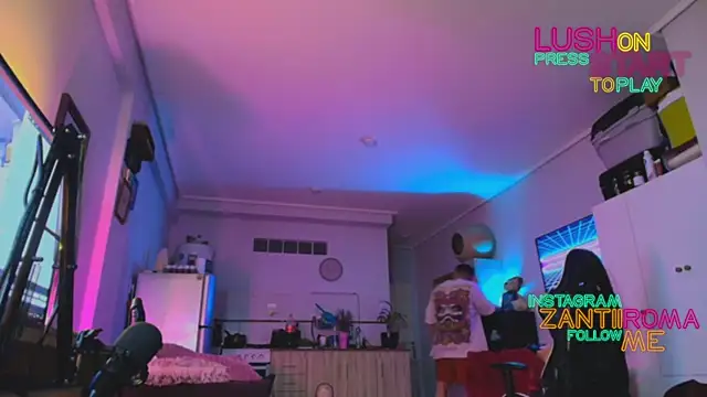 Snapshot of ZRD88 chatting on September 25, 2:04 am ZRD88 online show from September 25, 2:04 am