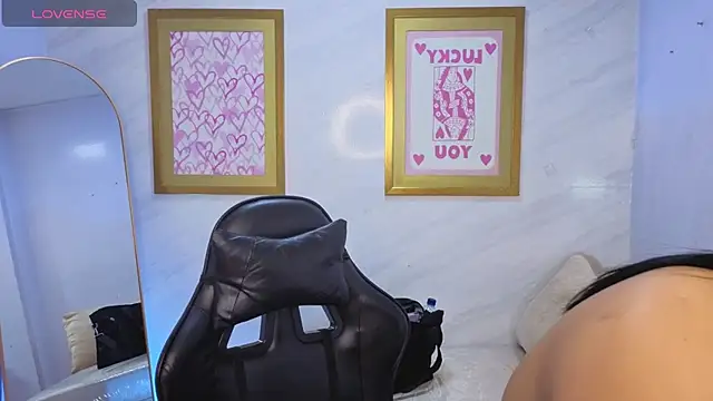 Paulette v online show from February 10, 1:04 pm