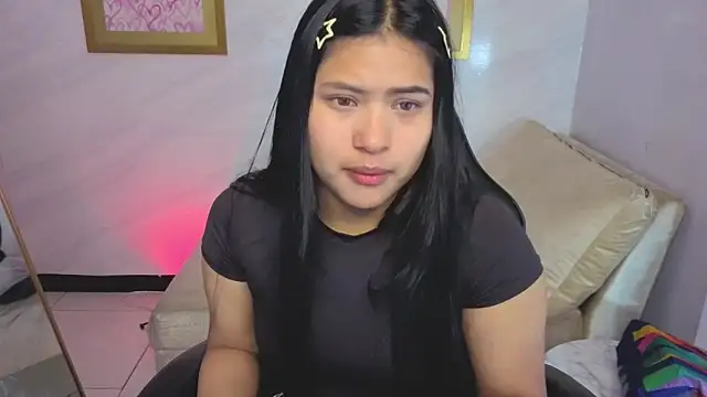Snapshot of Paulette_v chatting on April 22, 1:12 pm Paulette v online show from April 22, 1:12 pm