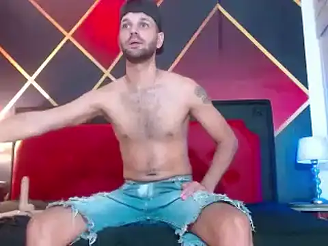 Snapshot of Cristian_white chatting on February 8, 7:16 pm Cristian white online show from February 8, 7:16 pm