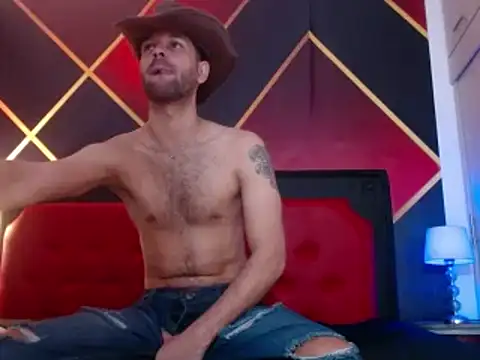 Snapshot of Cristian_white chatting on February 12, 8:40 pm Cristian white online show from February 12, 8:40 pm