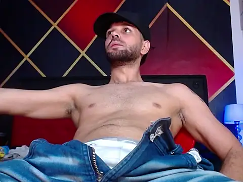 Snapshot of Cristian_white chatting on March 16, 10:42 pm Cristian white online show from March 16, 10:42 pm