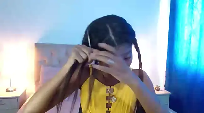 Snapshot of LITTLEDOLLHOT chatting on January 31, 2:49 pm LITTLEDOLLHOT online show from January 31, 2:49 pm