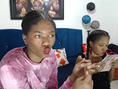 Snapshot of LITTLEDOLLHOT chatting on February 24, 5:53 pm LITTLEDOLLHOT online show from February 24, 5:53 pm