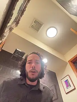 Snapshot of Prolapse_Pig chatting on November 13, 7:24 pm Prolapse Pig online show from November 13, 7:24 pm