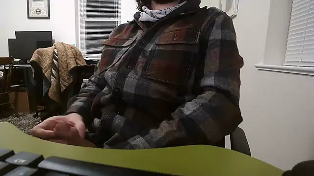 Snapshot of Prolapse_Pig chatting on December 15, 2:38 am Prolapse Pig online show from December 15, 2:38 am