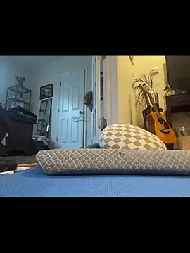 Snapshot of Prolapse_Pig chatting on December 21, 9:11 pm Prolapse Pig online show from December 21, 9:11 pm