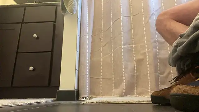 Snapshot of Prolapse_Pig chatting on February 22, 8:07 pm Prolapse Pig online show from February 22, 8:07 pm