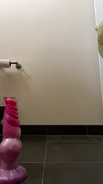 Snapshot of Prolapse_Pig chatting on April 6, 5:36 pm Prolapse Pig online show from April 6, 5:36 pm