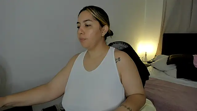 brithany olson25 online show from March 11, 1:06 pm