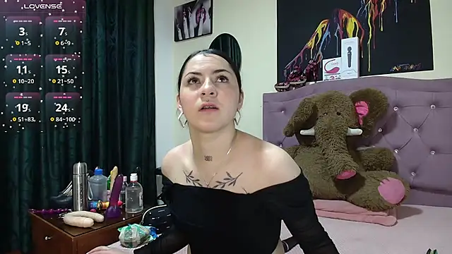 Emmie Hot online show from October 20, 12:05 pm