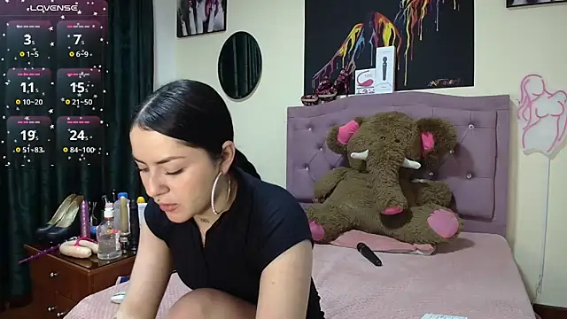 Emmie Hot online show from November 1, 12:40 pm