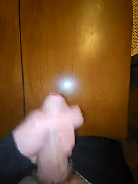 Snapshot of BigDick_97 chatting on December 23, 1:14 am BigDick 97 online show from December 23, 1:14 am