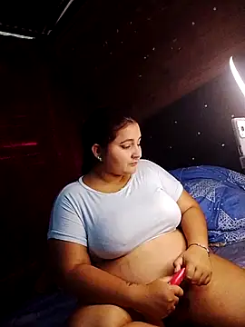 Snapshot of Lily_Sweet24 chatting on February 5, 12:10 pm Lily Sweet24 online show from February 5, 12:10 pm