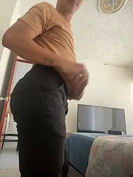 Snapshot of Diegosavage3 chatting on February 5, 8:57 pm Diegosavage3 online show from February 5, 8:57 pm