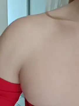 SweetyNinaOff1 online show from March 7, 8:44 am