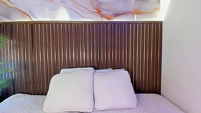 elevensky online show from February 8, 7:17 pm