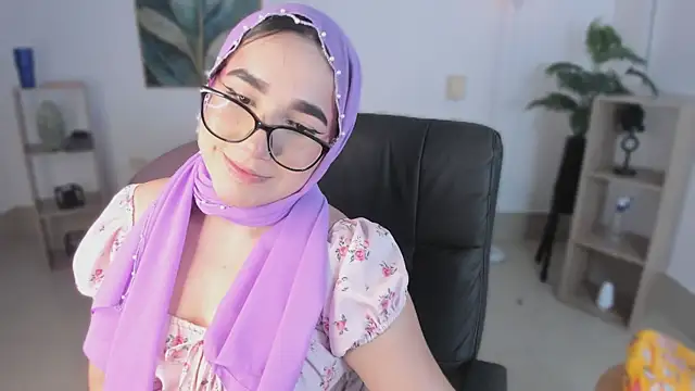 Ayha khalaf online show from November 10, 1:04 am