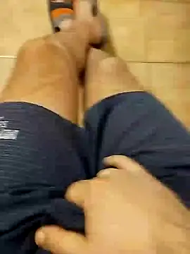 Snapshot of ALEX19833 chatting on January 21, 5:38 am ALEX19833 online show from January 21, 5:38 am