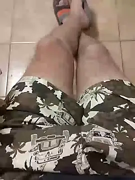 Snapshot of ALEX19833 chatting on January 27, 5:36 am ALEX19833 online show from January 27, 5:36 am