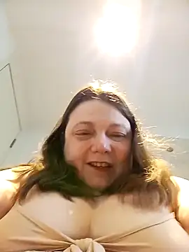 HotHornyEmmaX online show from April 11, 6:18 am