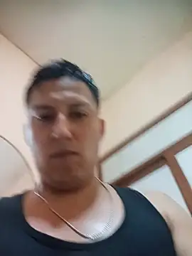 Snapshot of LuisMex1998 chatting on June 2, 1:29 am LuisMex1998 online show from June 2, 1:29 am