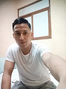 Snapshot of LuisMex1998 chatting on July 5, 5:14 am LuisMex1998 online show from July 5, 5:14 am