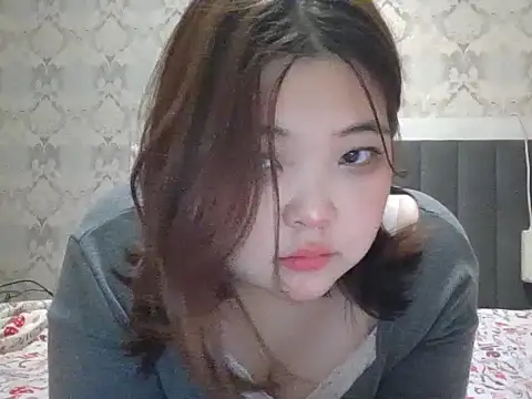 elysiann3 online show from February 1, 5:37 pm