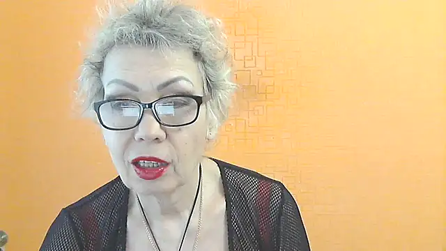 NessyJenixs online show from February 17, 9:06 am