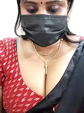 Queenflowerr online show from January 28, 9:08 pm