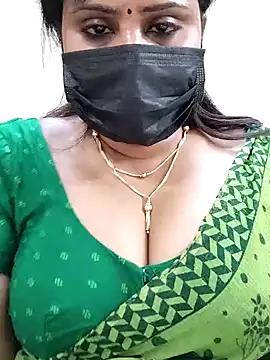 Queenflowerr online show from February 2, 4:05 am