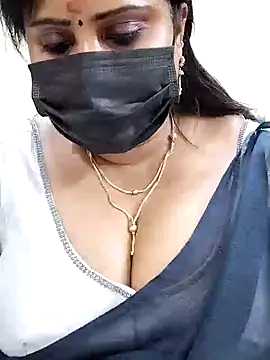 Queenflowerr online show from February 10, 10:19 pm