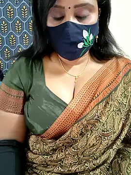 Queenflowerr online show from November 27, 5:26 pm