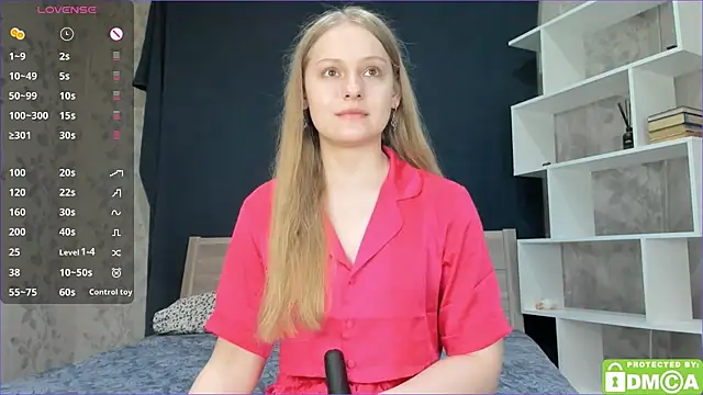 Snapshot of onelovelyalice chatting on February 22, 1:46 pm onelovelyalice online show from February 22, 1:46 pm