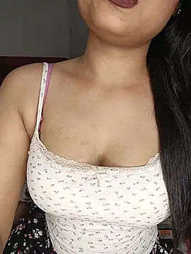 Snapshot of Love-N chatting on May 31, 6:42 pm Love-N online show from May 31, 6:42 pm
