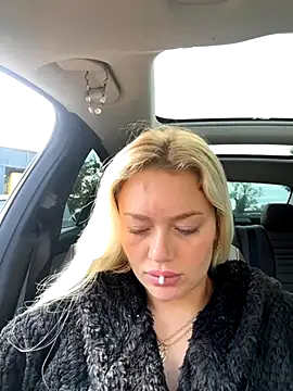 blissdimicco online show from October 21, 9:10 am