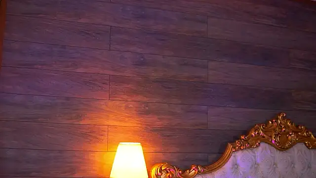 Snapshot of Juicy_Jessye chatting on February 24, 8:51 pm Juicy Jessye online show from February 24, 8:51 pm