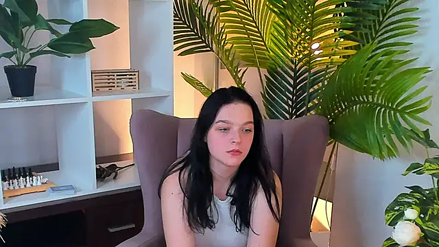 Snapshot of GladysHewell chatting on January 27, 5:15 pm GladysHewell online show from January 27, 5:15 pm