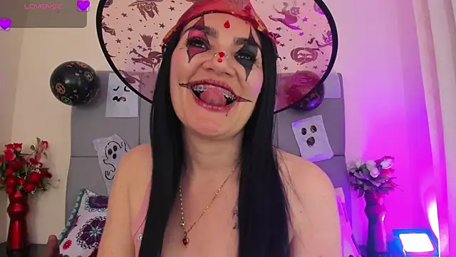 scarlet hit online show from November 2, 5:10 am