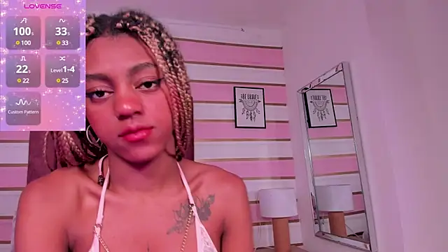 Snapshot of taliarussel chatting on March 13, 9:48 pm taliarussel online show from March 13, 9:48 pm