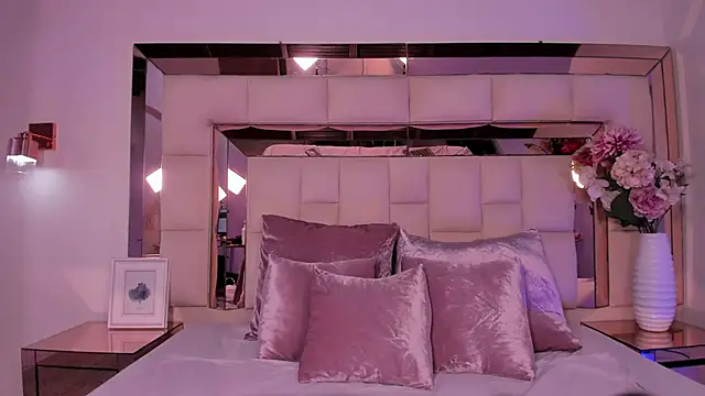 Snapshot of taliarussel chatting on March 21, 10:06 pm taliarussel online show from March 21, 10:06 pm